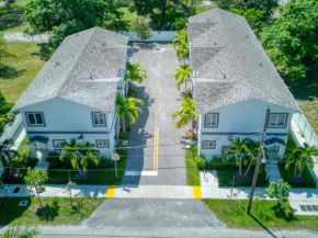 Sistrunk Shades Entire Compound 5 Homes 50 Guests